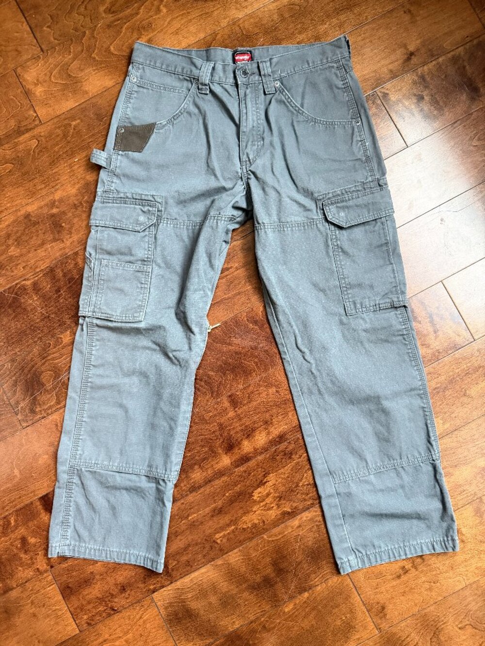 Wrangler Workwear Gray Cargo Carpenter Pants 32x30